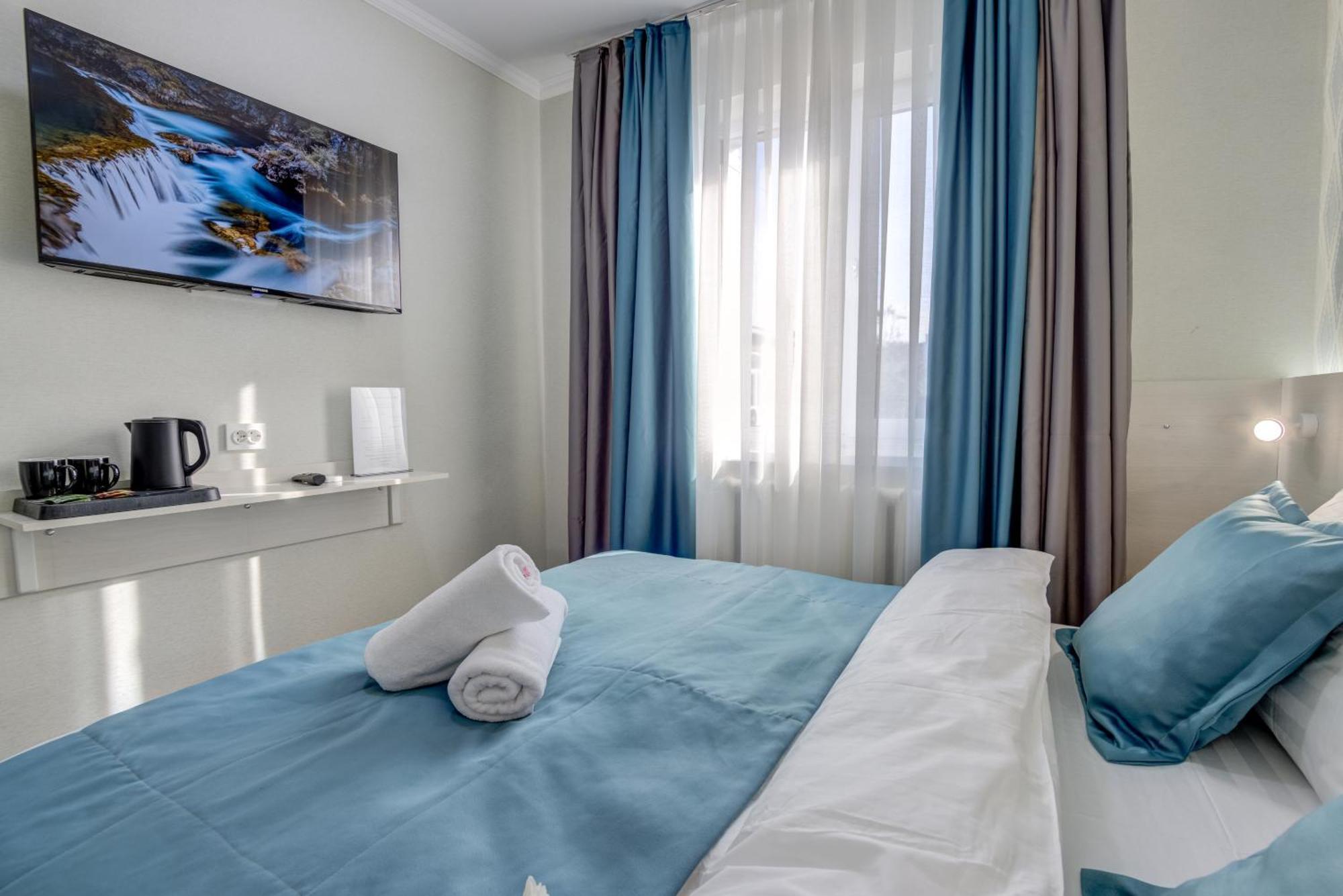 בישקק Viva Hotel מראה חיצוני תמונה